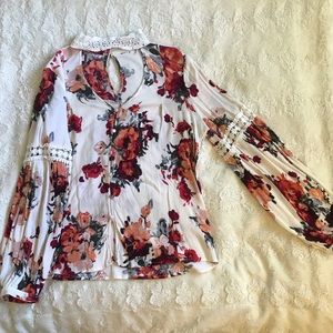 V-neck floral print blouse button up